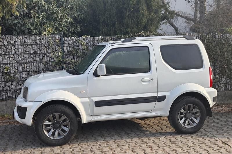 Gebraucht Suzuki Jimny 84 PS (61 kW) 2016 Weiß SUV