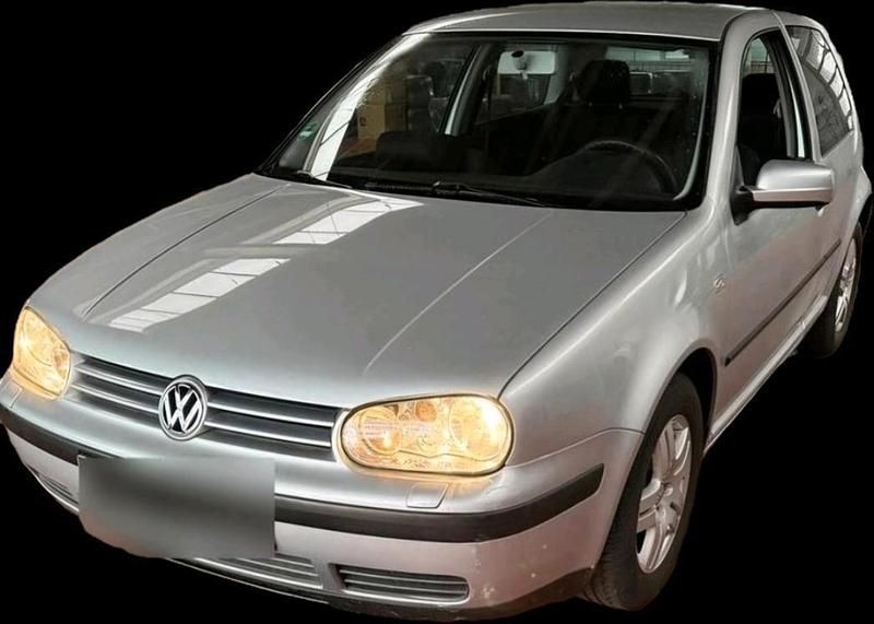 Silber Gebraucht 2002 VW Golf Coupé | 2.399 € (Etwas zu teuer) - Bild 1/4