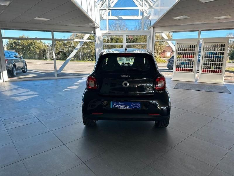 Gebraucht Smart ForFour 71 PS (52 kW) 2019 Schwarz Kleinwagen