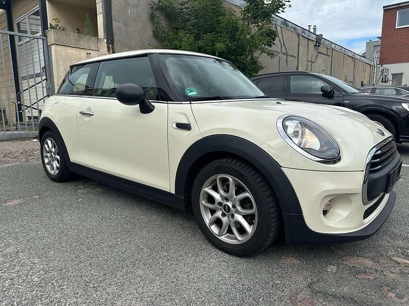 Pepper white Gebraucht 2015 Mini ONE Kleinwagen | 12.700 € (Fairer Preis) - Bild 1/4