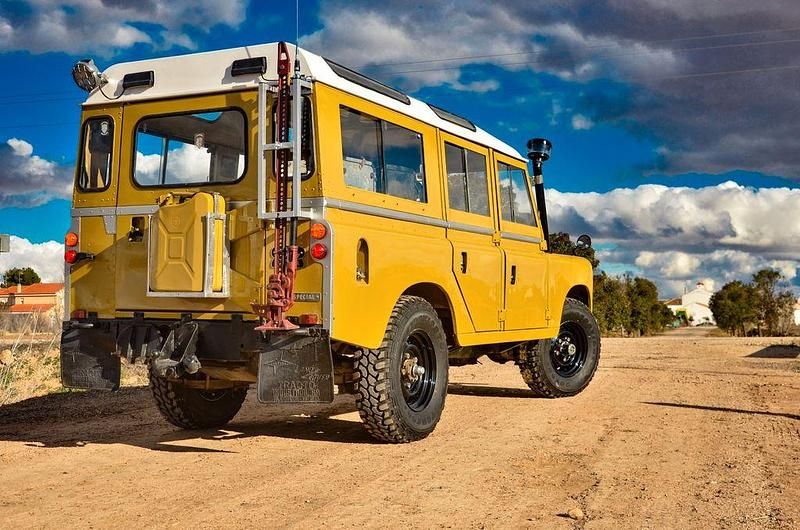 Gebraucht Land Rover 3 63 PS (46 kW) 1975 Gelb SUV