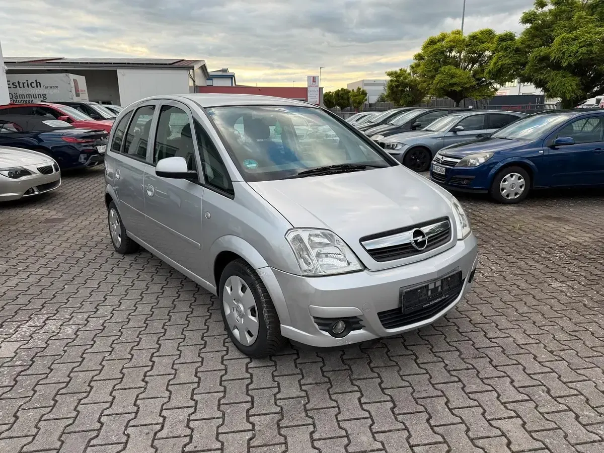 Gebraucht Opel Meriva 105 PS (77 kW) 2008 Silber Van / Kleinbus