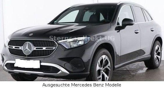 Obsidianschwarzmetallic (metallic) Gebraucht 2024 Mercedes GLC300e Avantgarde SUV | 59.890 € (Superpreis) - Bild 1/4