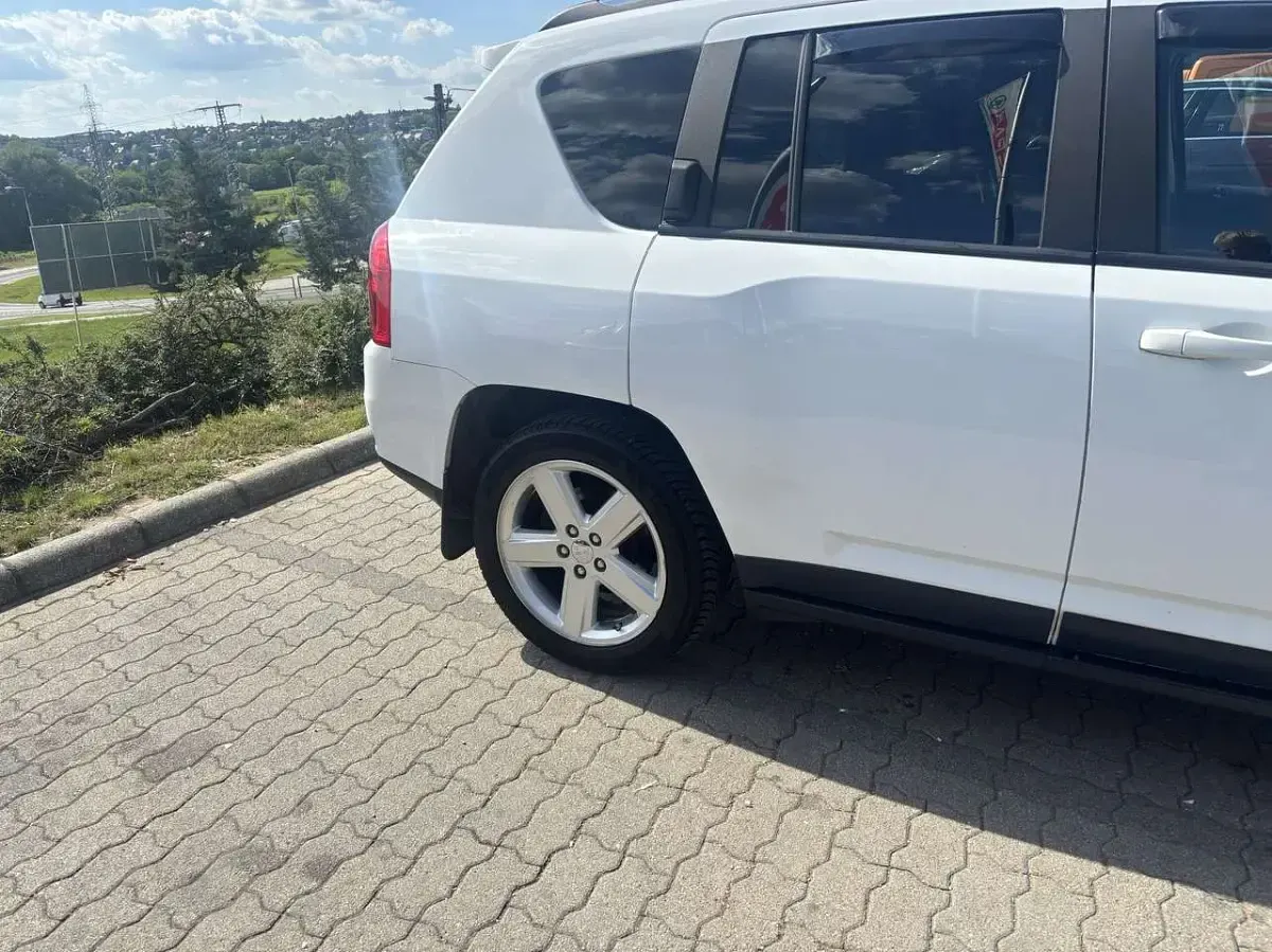 Gebraucht Jeep Compass Limited 156 PS (114 kW) 2011 Weiß SUV