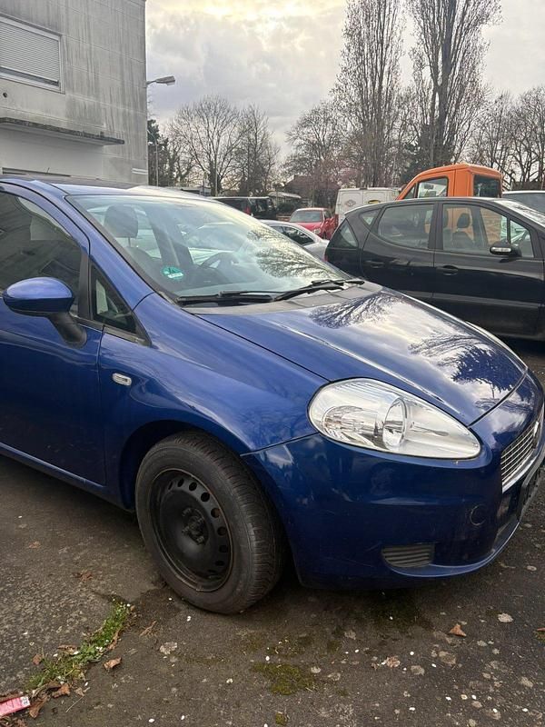 Gebraucht Fiat Punto 70 PS (51 kW) 2008 Blau Kleinwagen