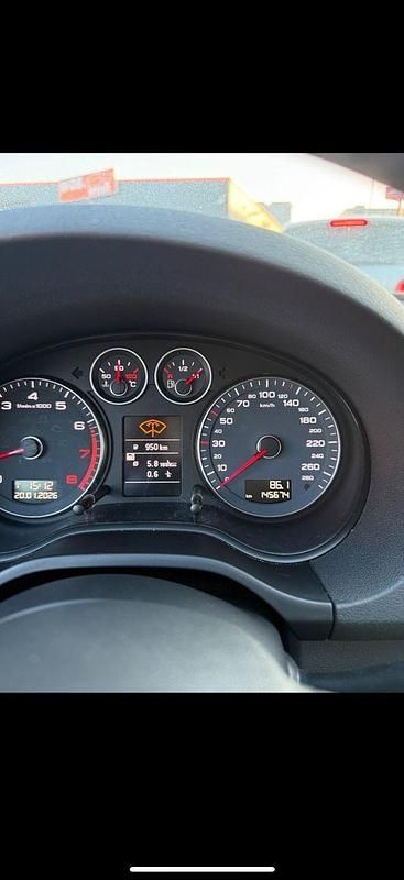 Gebraucht Audi A3 Ambiente 105 PS (77 kW) 2011 Silber Kleinwagen