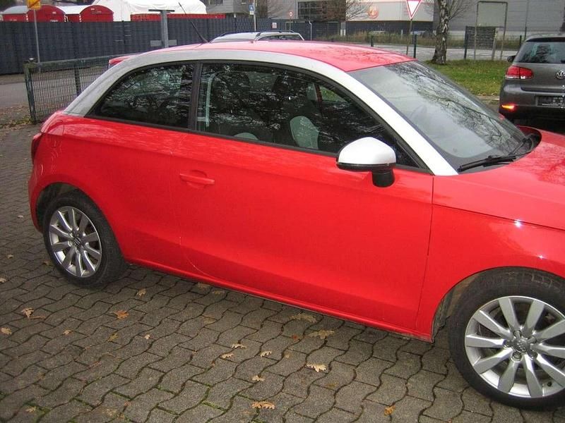 Gebraucht Audi A1 86 PS (63 kW) 2012 Misanorot perleffekt Kleinwagen