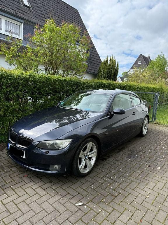 Second-hand BMW 320 170 CP (125 kW) 2009 Albastru Coupe