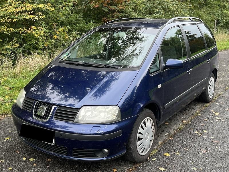 Blau Gebraucht 2005 Seat Alhambra Van / Kleinbus | 2.950 € (Fairer Preis) - Bild 1/4