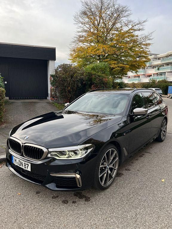 Schwarz Gebraucht 2018 BMW 540 Performance Limousine | 26.100 € (Guter Preis) - Bild 1/4
