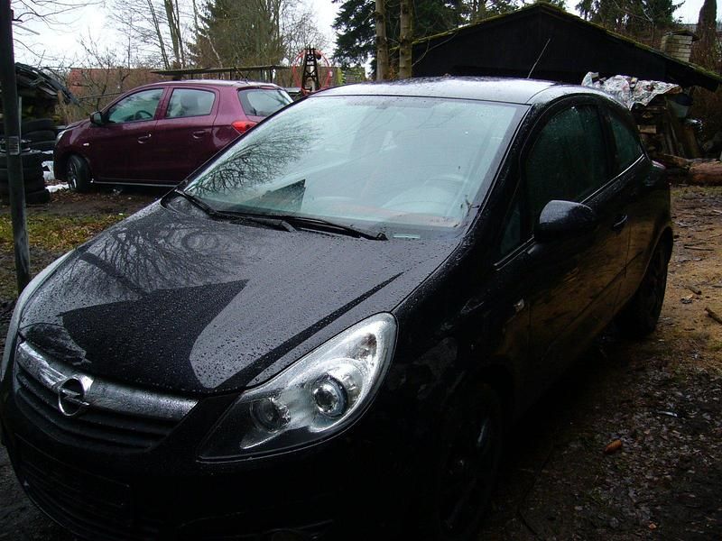 Gebraucht Opel Corsa 80 PS (58 kW) 2007 Schwarz Kleinwagen
