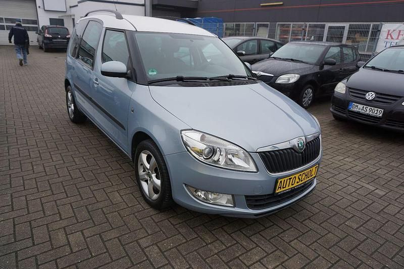 Gebraucht Skoda Roomster Plus Edition 105 PS (77 kW) 2011 Silber Van / Kleinbus