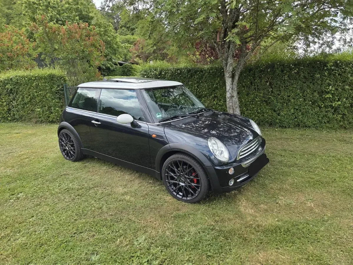 Gebraucht Mini Cooper 115 PS (84 kW) 2004 Schwarz Kleinwagen