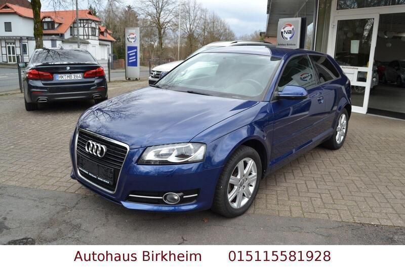 Blau Gebraucht 2002 Audi A3 Attraction Coupé | 4.400 € - Bild 1/4