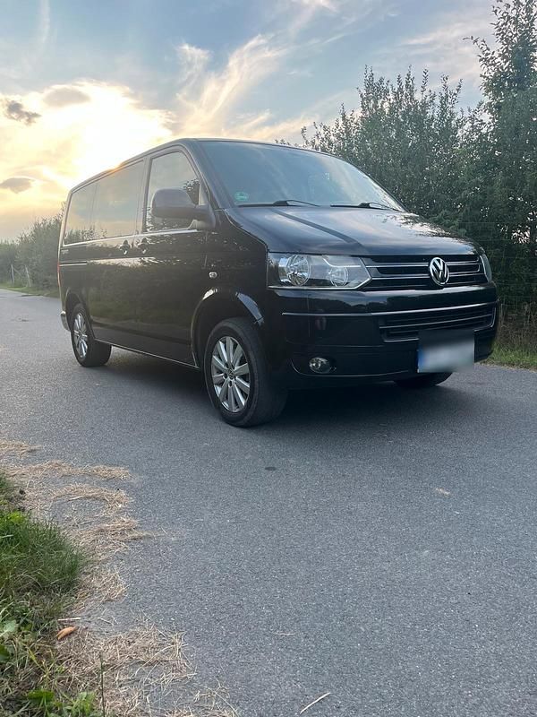 Schwarz Gebraucht 2011 VW Multivan Van | 15.499 € (Guter Preis) - Bild 1/4