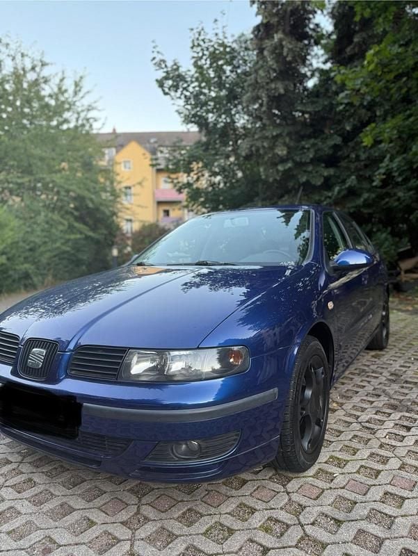 Blau Gebraucht 2005 Seat Toledo Limousine | 2.300 € - Bild 1/4