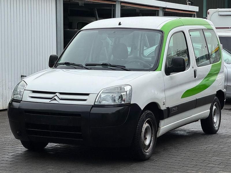 Gebraucht Citroën Berlingo 75 PS (55 kW) 2004 Weiß Van / Kleinbus