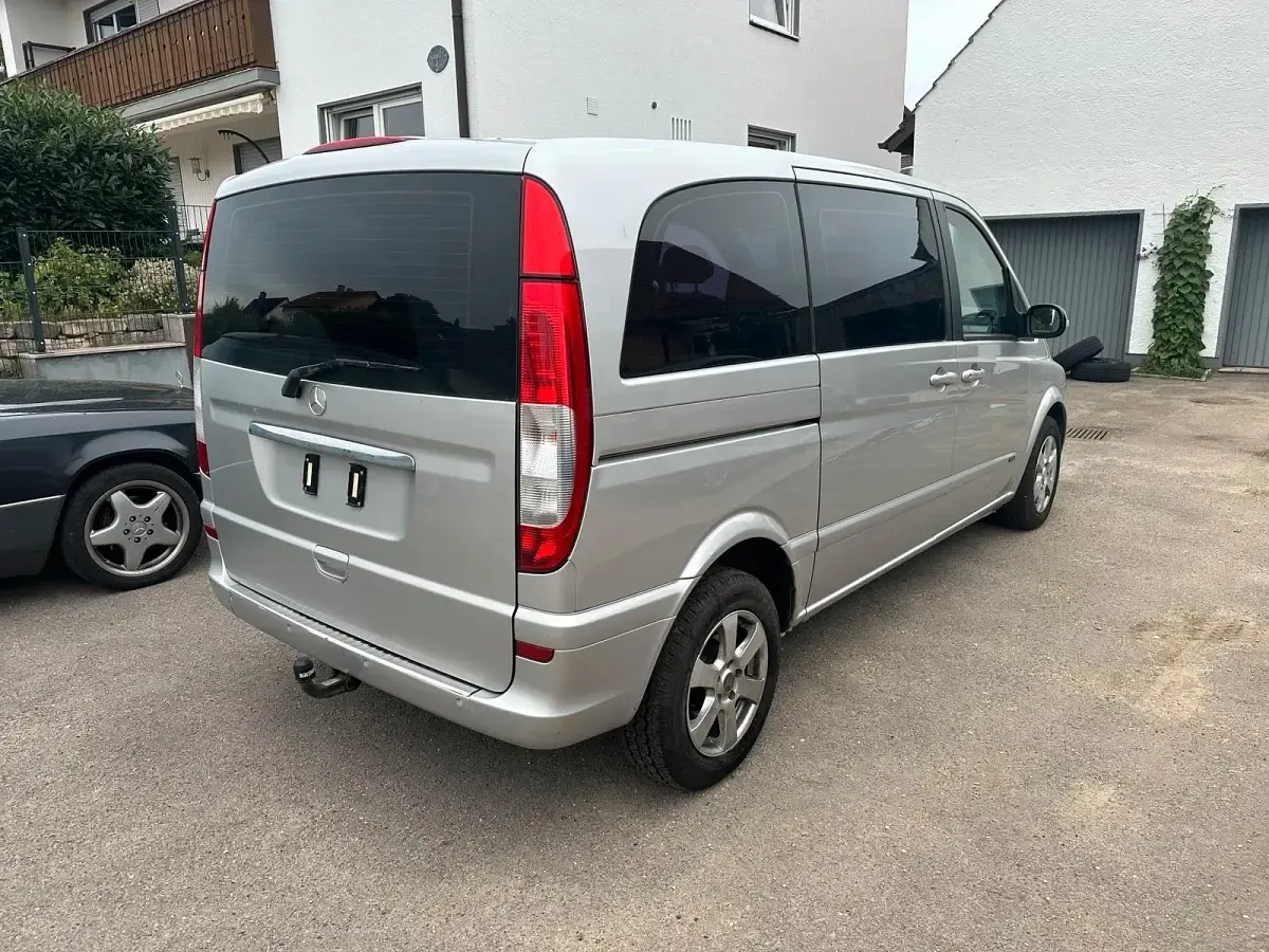 Gebraucht Mercedes Viano 110 PS (80 kW) 2007 Silber Van / Kleinbus