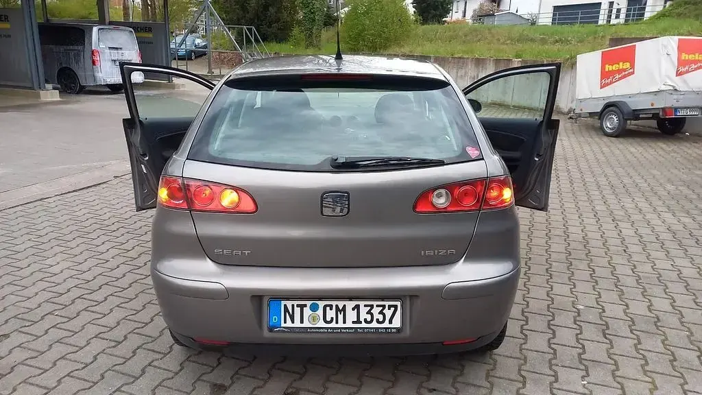 Gebraucht Seat Ibiza 75 PS (55 kW) 2002 Grau Kleinwagen