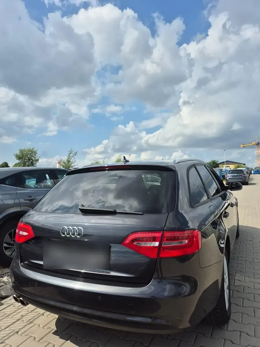 Gebraucht Audi A4 150 PS (110 kW) 2012 Schwarz Kombi