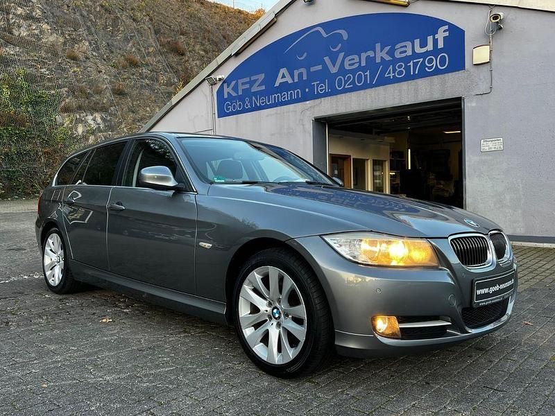 Grau Gebraucht 2011 BMW 320 Efficient Dynamics Kombi | 9.750 € (Teuer) - Bild 1/4