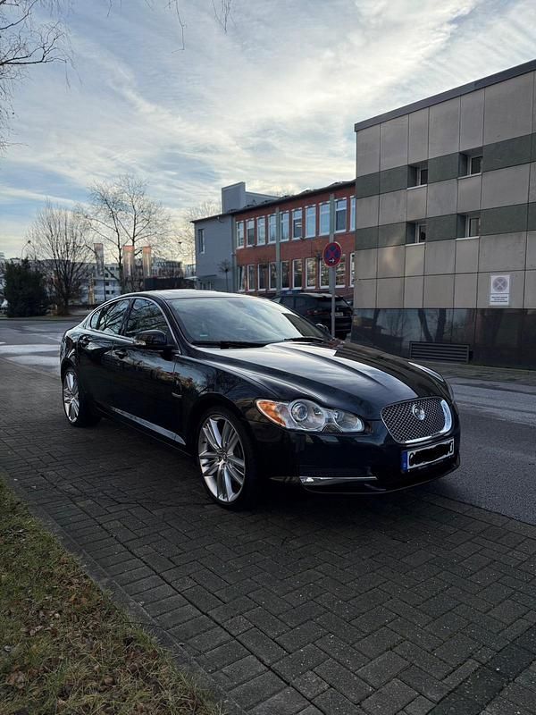 Schwarz Gebraucht 2008 Jaguar XF Limousine | 6.900 € (Fairer Preis) - Bild 1/4