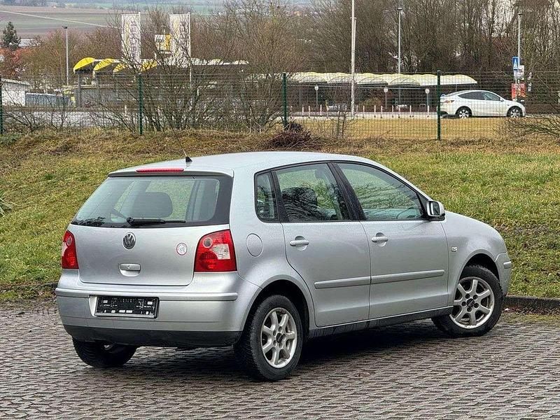 Gebraucht VW Polo Comfortline 64 PS (47 kW) 2003 Silber Limousine