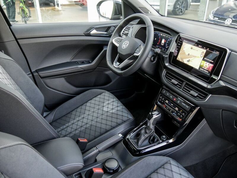 Gebraucht VW T-Cross R-line 150 PS (110 kW) 2024 Deep black perleffekt SUV