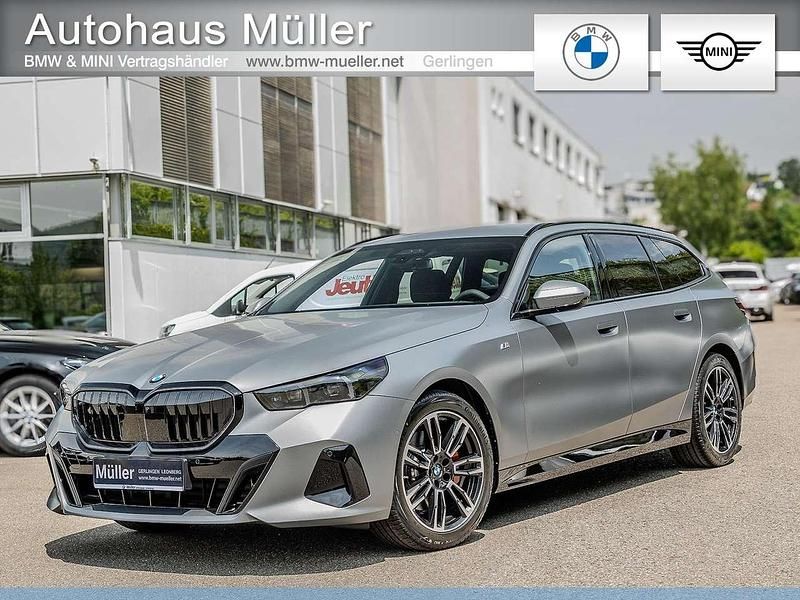 Bmw individual frozen pure gre Neu 2025 BMW 520 Shadowline Kombi | 59.490 € (Etwas zu teuer) - Bild 1/4