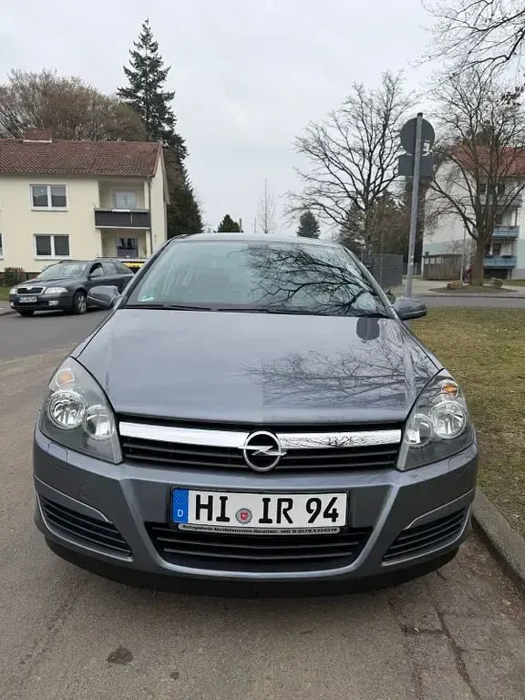 Gebraucht Opel Astra 90 PS (66 kW) 2004 Grau Limousine