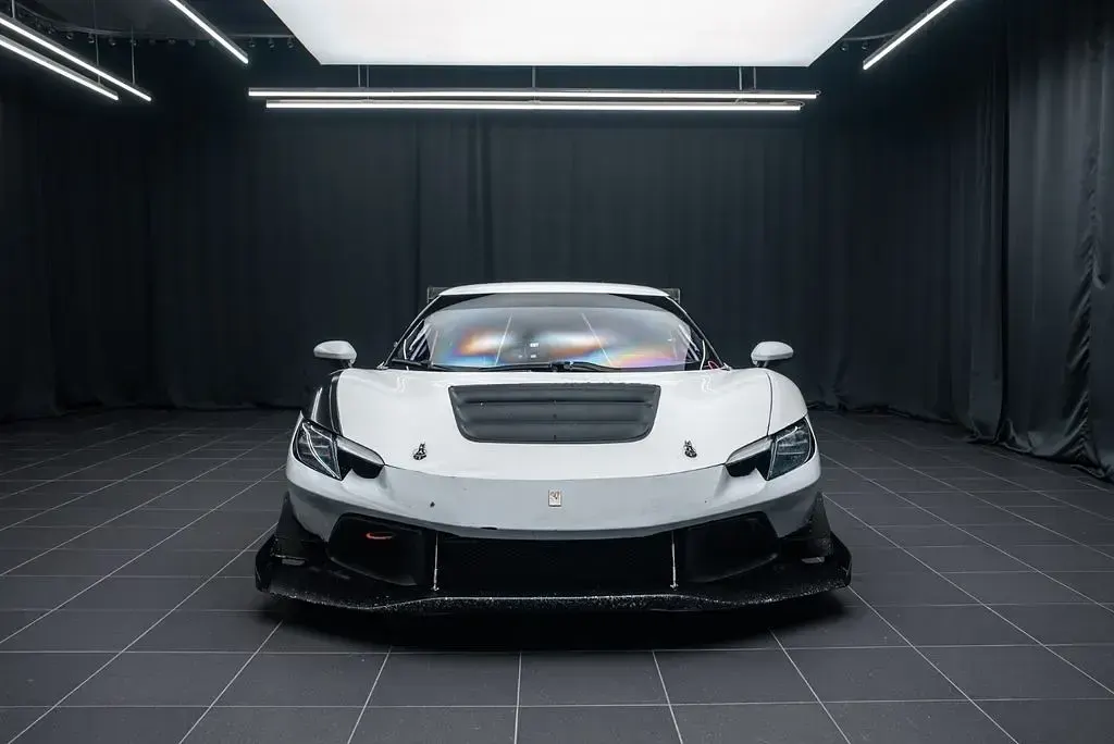 Gebraucht Ferrari 296 700 PS (514 kW) 2022 Weiß