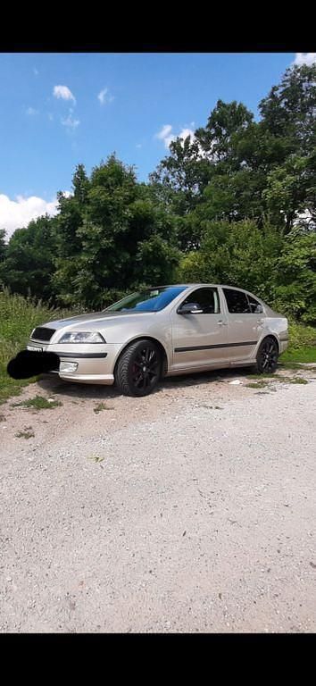 Beige Gebraucht 2005 Skoda Octavia Elegance Limousine | 2.150 € (Fairer Preis) - Bild 1/2