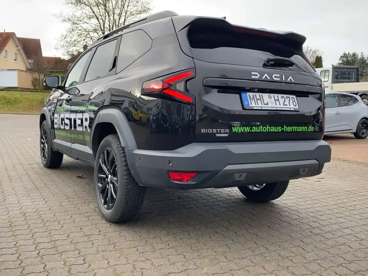 Gebraucht Dacia Bigster Journey 109 PS (80 kW) 2025 Perlmuttschwarz metallic (sch SUV