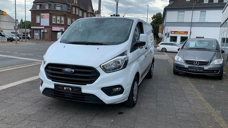Weiß Gebraucht 2019 Ford Transit Custom Trend Van / Kleinbus | 15.990 € (Guter Preis) - Bild 1/4