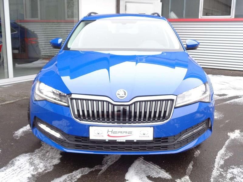 Gebraucht Skoda Superb Ambition 150 PS (110 kW) 2019 Energy blau Kombi