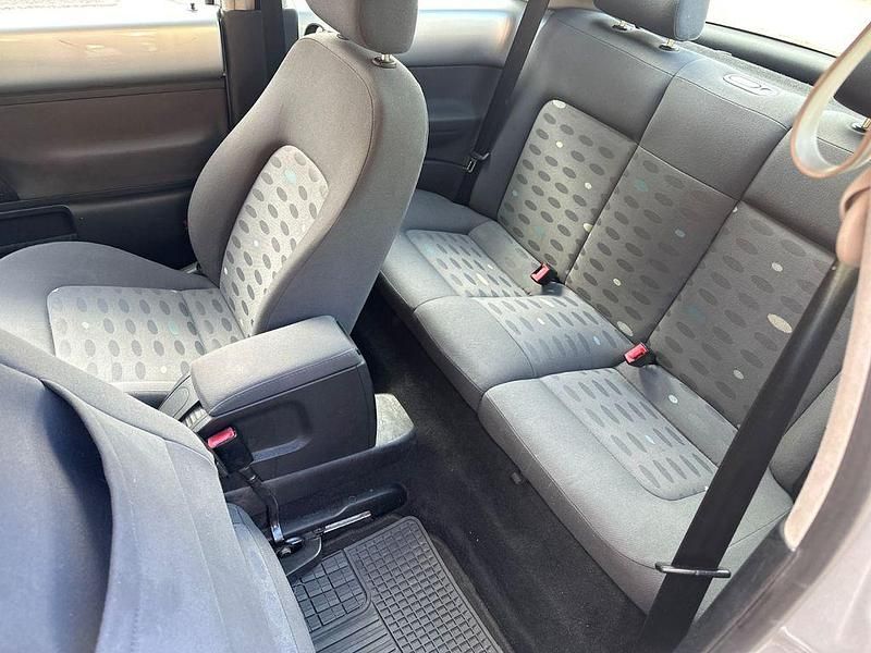 Gebraucht VW New Beetle 101 PS (74 kW) 2005 Silber Kleinwagen