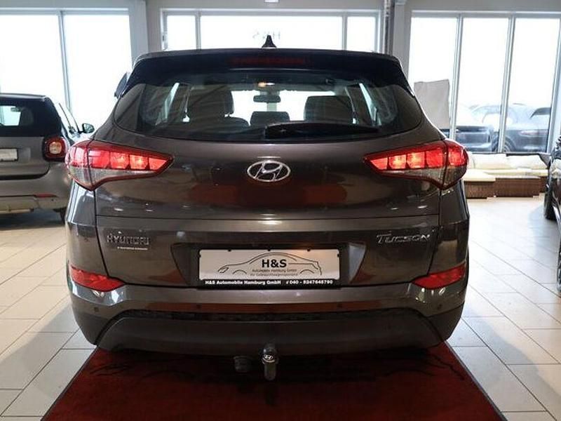 Gebraucht Hyundai Tucson GO! 177 PS (130 kW) 2017 Moon rock / met SUV