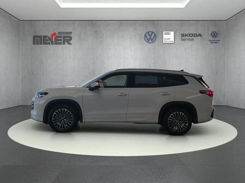 Używany VW Tayron Elegance 150 KM (110 kW) 2025 Biały SUV