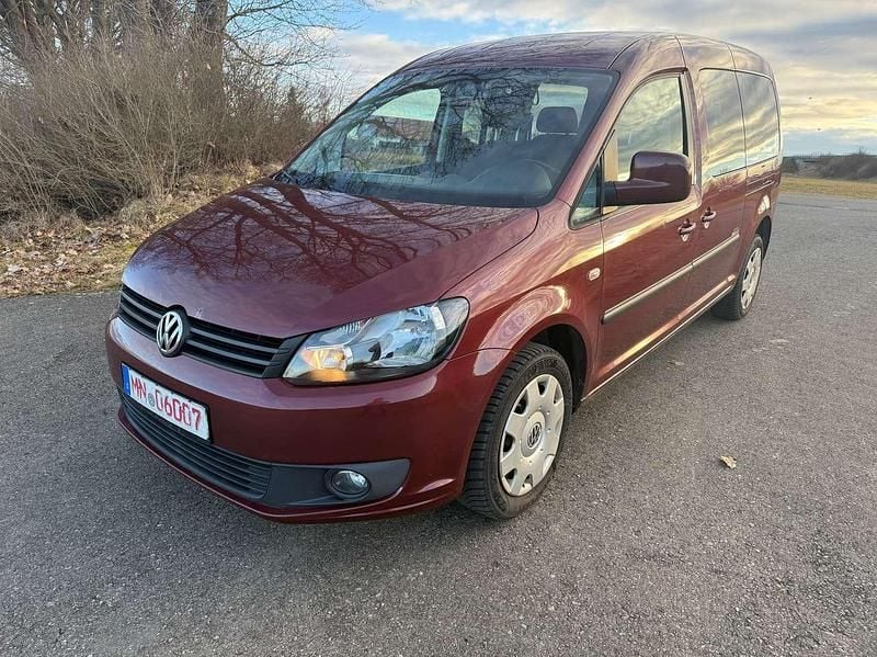 Gebraucht VW Caddy Maxi Edition 102 PS (75 kW) 2011 Lavarot metallic Van / Kleinbus