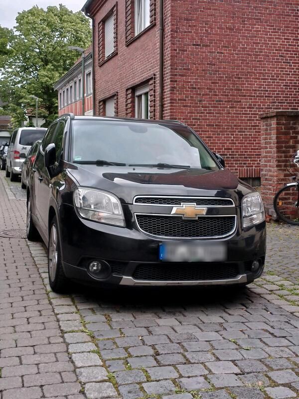 Schwarz Gebraucht 2012 Chevrolet Orlando SUV | 7.499 € (Fairer Preis) - Bild 1/4