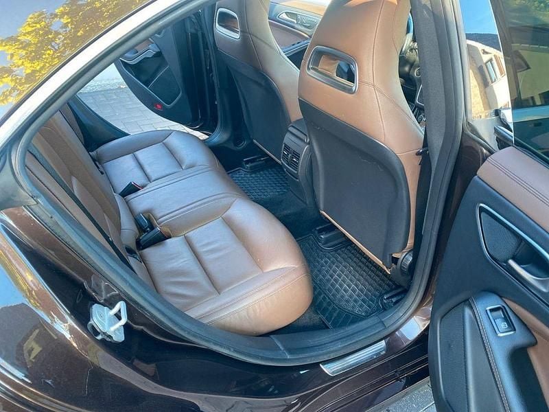 Gebraucht Mercedes CLA220 170 PS (125 kW) 2014 Braun Limousine