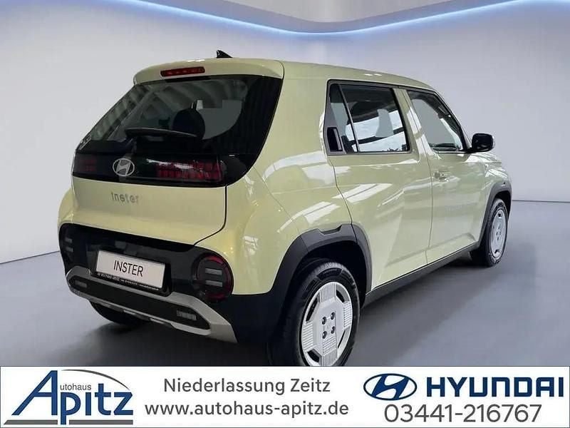 Neu Hyundai Inster Select 71 kW (97 PS) 2025 Gelb Kleinwagen