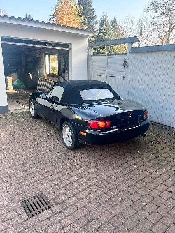 Gebraucht Mazda MX5 140 PS (102 kW) 1999 Schwarz Cabrio