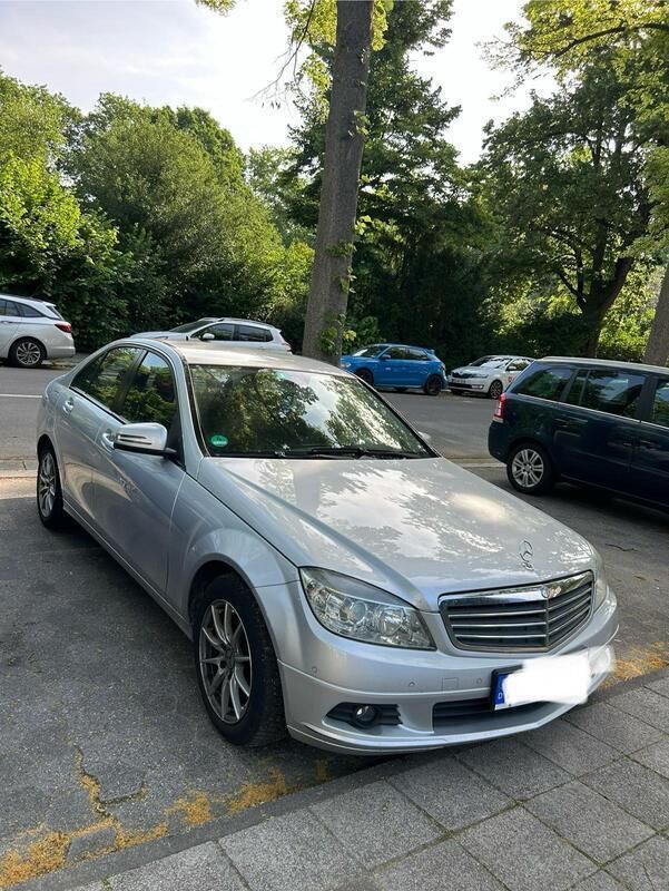 Grau Gebraucht 2009 Mercedes C200 Limousine | 3.800 € (Guter Preis) - Bild 1/4