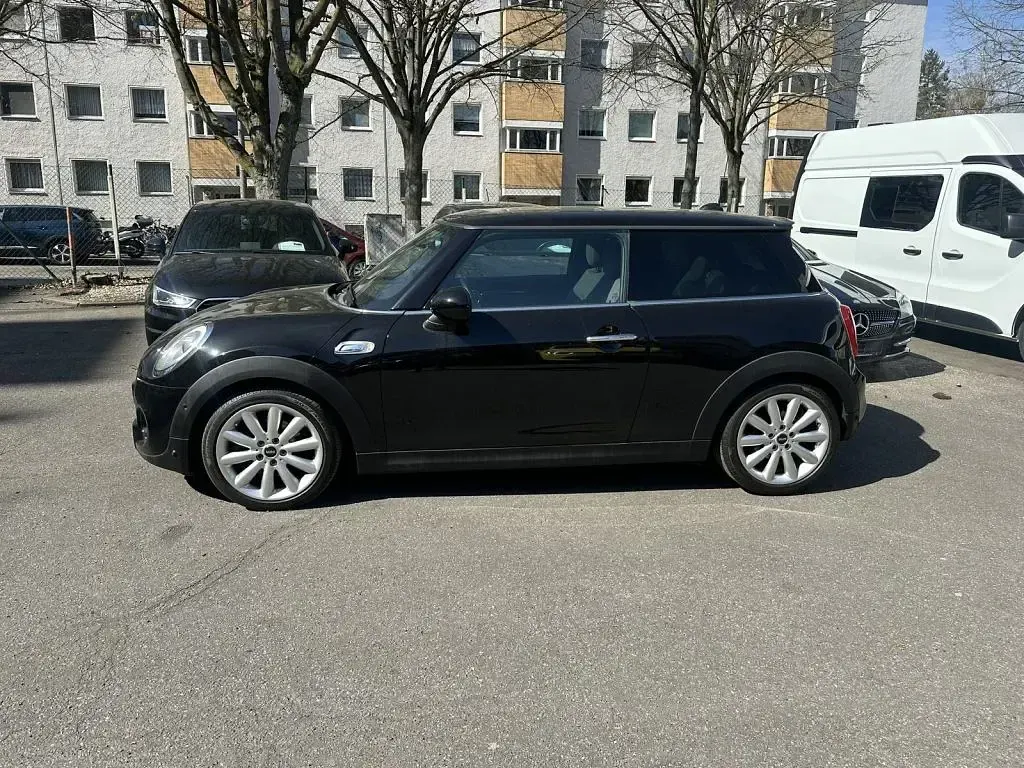 Occasion Mini Cooper SD 170 PK (125 kW) 2018 Zwart Hatchback