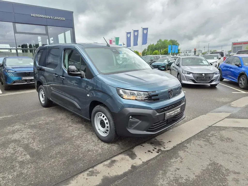 Neu Peugeot Partner 131 PS (96 kW) 2026 Blau Van / Kleinbus