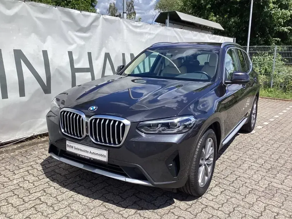 Gebraucht BMW X3 Sport Line 190 PS (139 kW) 2022 Grau SUV