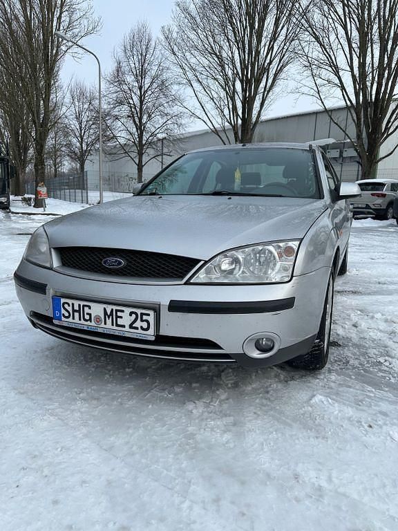 Gebraucht Ford Mondeo Trend 125 PS (91 kW) 2001 Silber Limousine