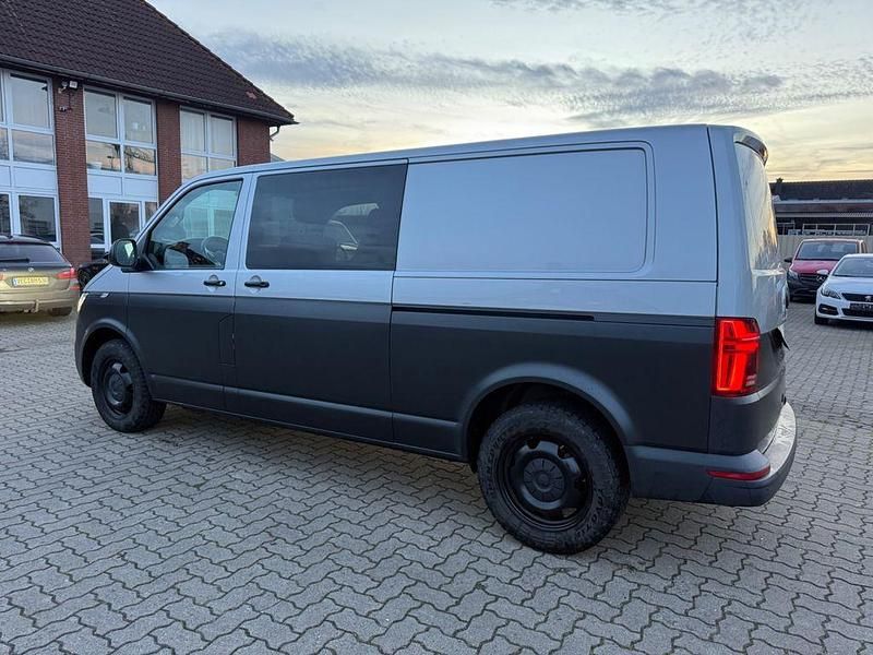 Gebraucht VW Transporter 150 PS (110 kW) 2020 Silber Van