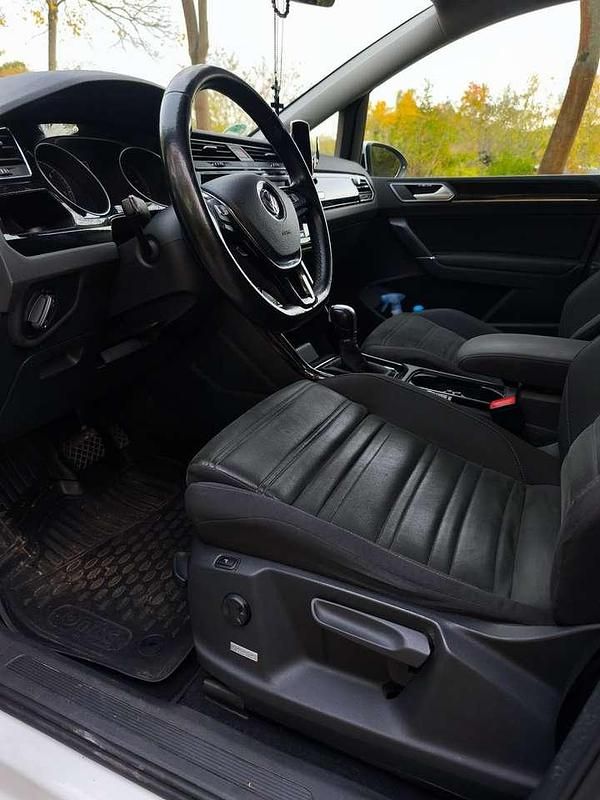 Gebraucht VW Touran Highline 150 PS (110 kW) 2016 Van / Kleinbus